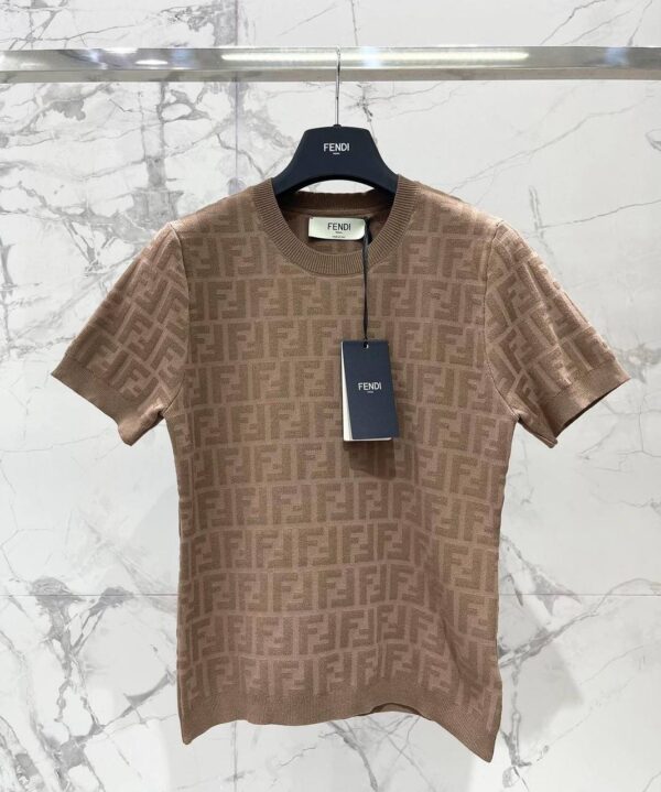 ⁦Fendi T-Shirt⁩ - الصورة ⁦3⁩