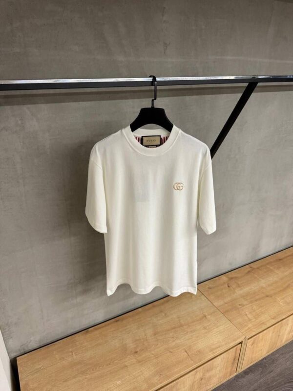 ⁦GUCCI T-SHIRT⁩ - الصورة ⁦3⁩