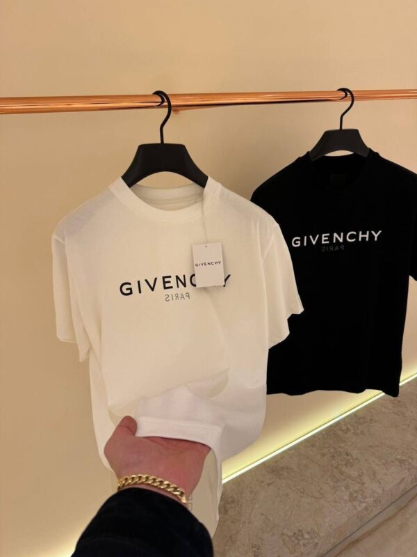 GIVENCHY T-SHIRT - Image 4