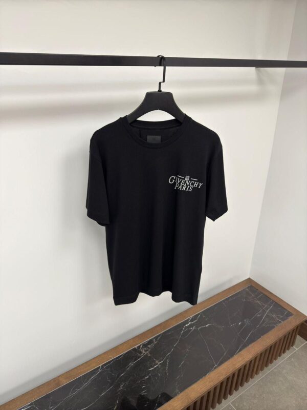 GIVENCHY T-SHIRT - Image 3