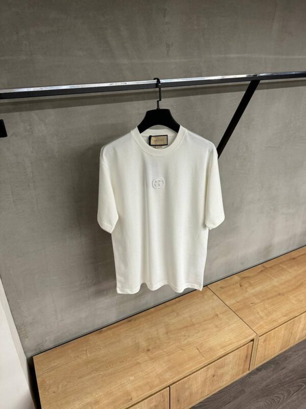 ⁦GUCCI T-SHIRT EN JERSEY DE COTON⁩ - الصورة ⁦2⁩