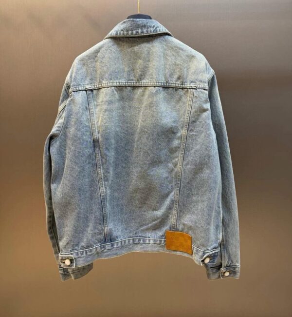 ⁦Denim Trucker Jacket⁩ - الصورة ⁦2⁩