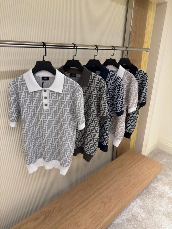 Fendi T-SHIRT - Image 4