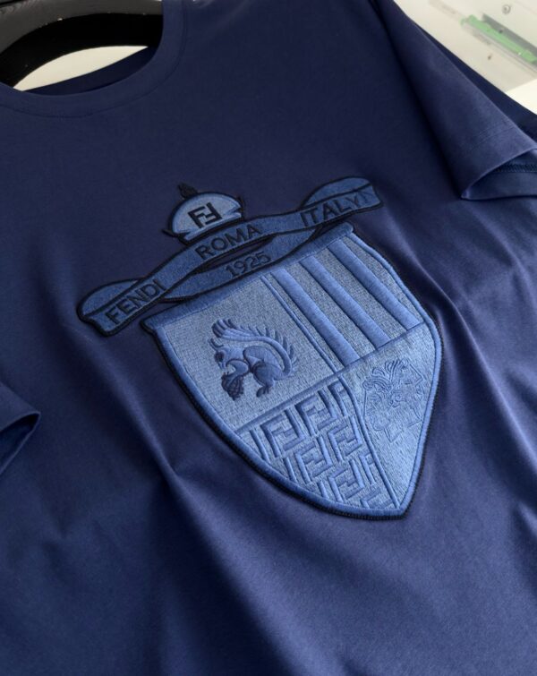 ⁦FENDI T-SHIRT⁩ - الصورة ⁦3⁩