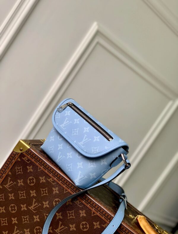 LV PULSE WEARABLE WALLET