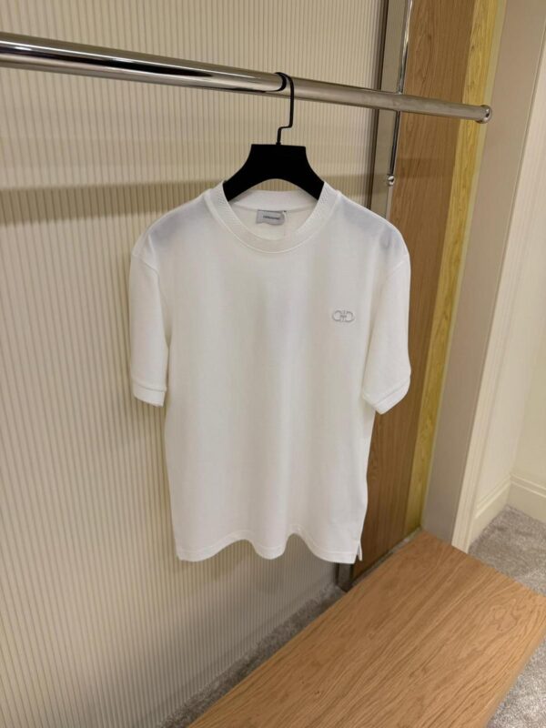 ⁦Salvatore Ferragamo Tshirt⁩ - الصورة ⁦3⁩