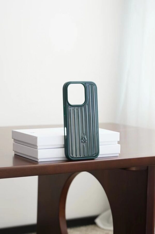 Rimowa Phone Cover Iphone 16/15 Pro / Pro max - Image 2