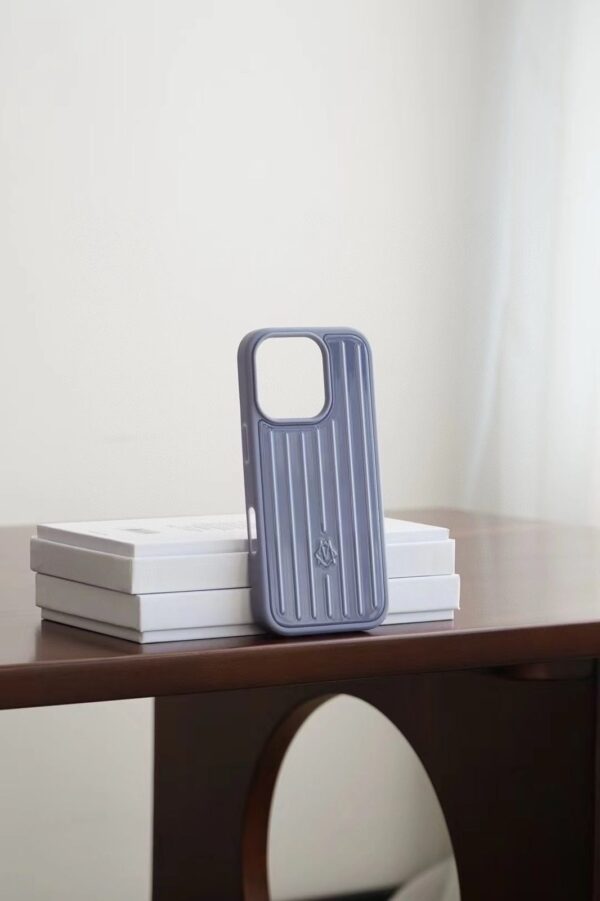 Rimowa Phone Cover Iphone 16/15 Pro / Pro max - Image 3