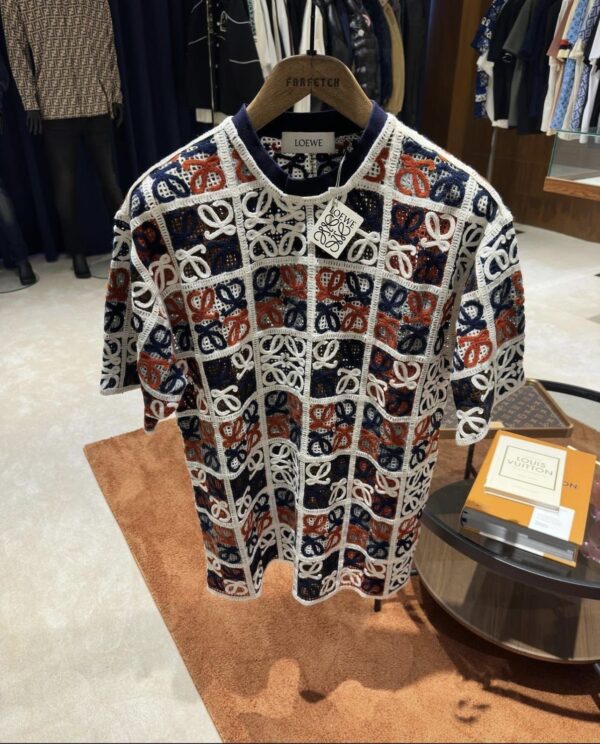 ⁦Loewe Tshirt⁩ - الصورة ⁦3⁩