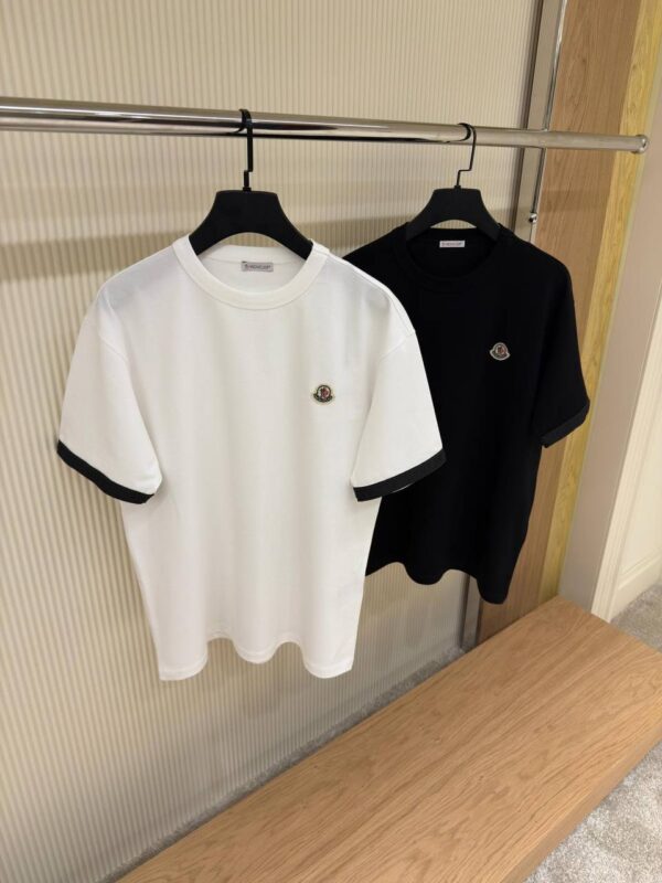 ⁦Moncler Trim Tshirt⁩ - الصورة ⁦4⁩