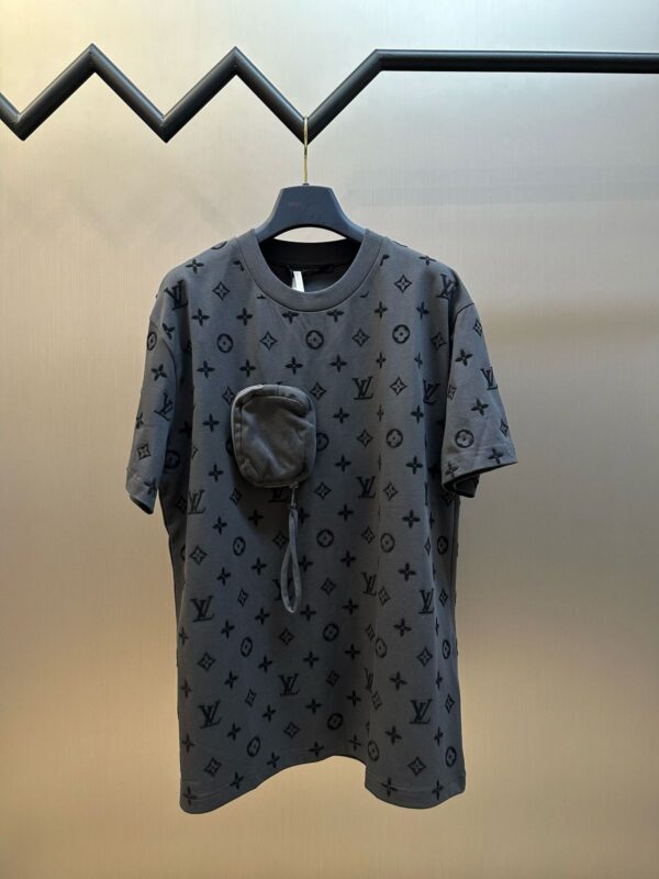 LOUIS VUITTON T-SHIRT