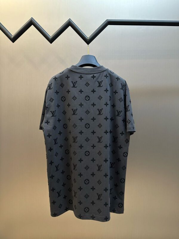 LOUIS VUITTON T-SHIRT - Image 2
