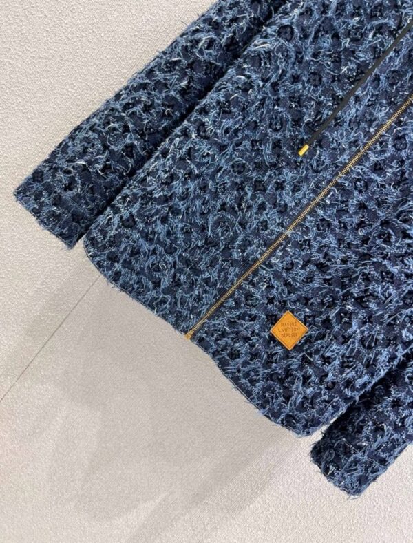 ⁦LV Flocked Monogram Denim Hoodie⁩ - الصورة ⁦4⁩