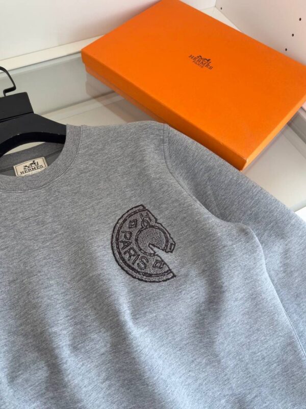 ⁦HERMES SWEATER⁩ - الصورة ⁦4⁩