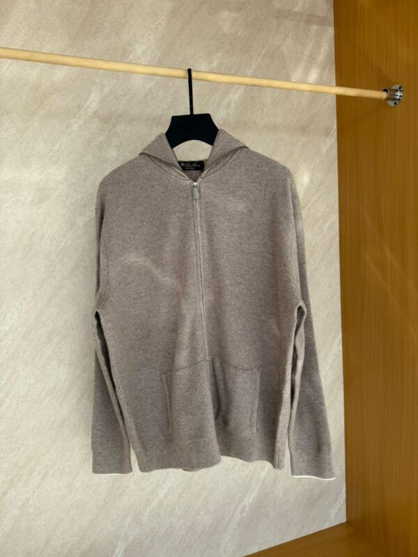 Loro Piana Cashmere - Image 2
