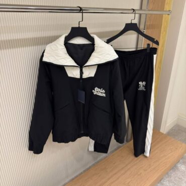 LOUIS VUITTON SET