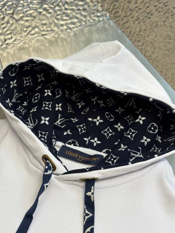 LOUIS VUITTON SWEATER - Image 7