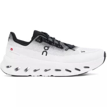 On Cloudtilt Trainers Black ivory