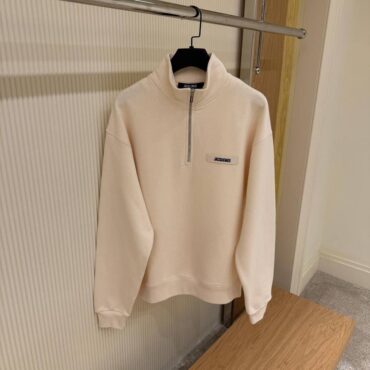 Jacquemus SWEATER