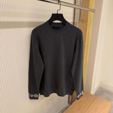 LV SWEATER