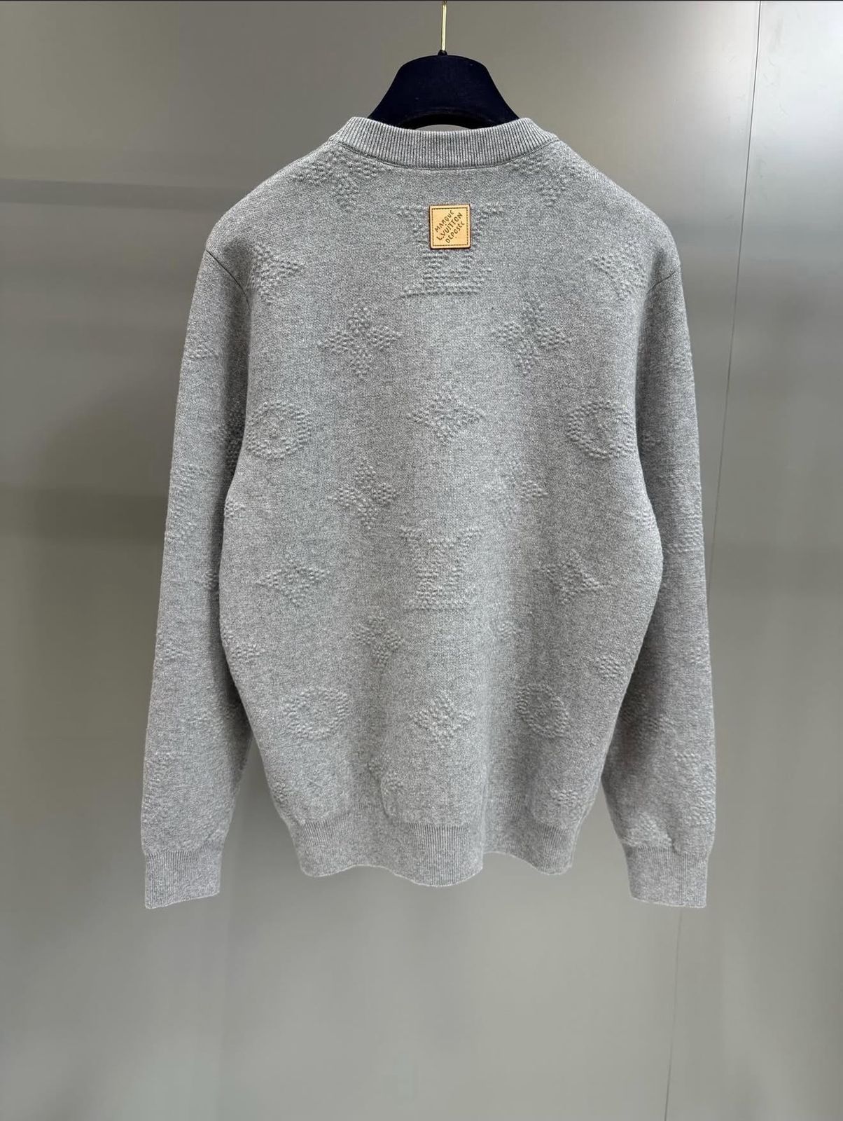 SWEATER LV - الصورة 2