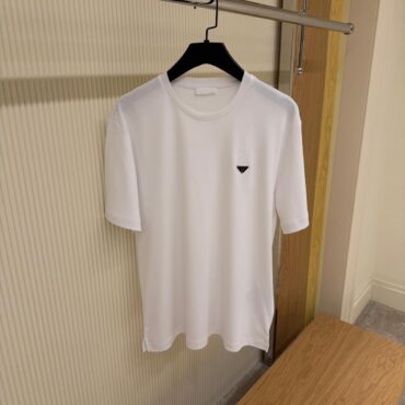 PRADA T-SHIRT