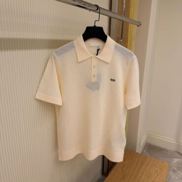 PRADA T-SHIRT
