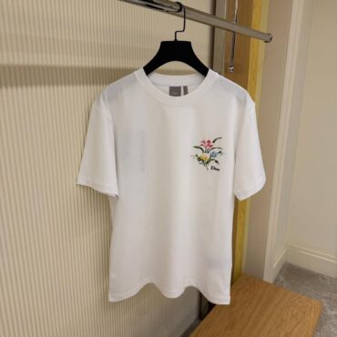 DIOR T-SHIRT