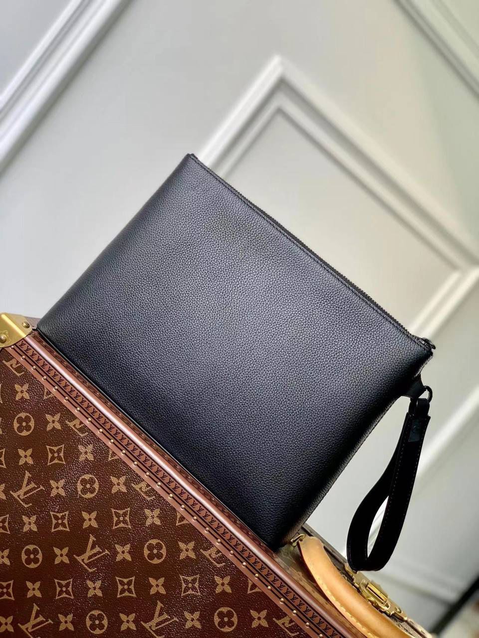 LOUIS VUITTON BAG - الصورة 2